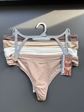 NWT Essentials by Rene Rofe 4-Pack Thongs- Large